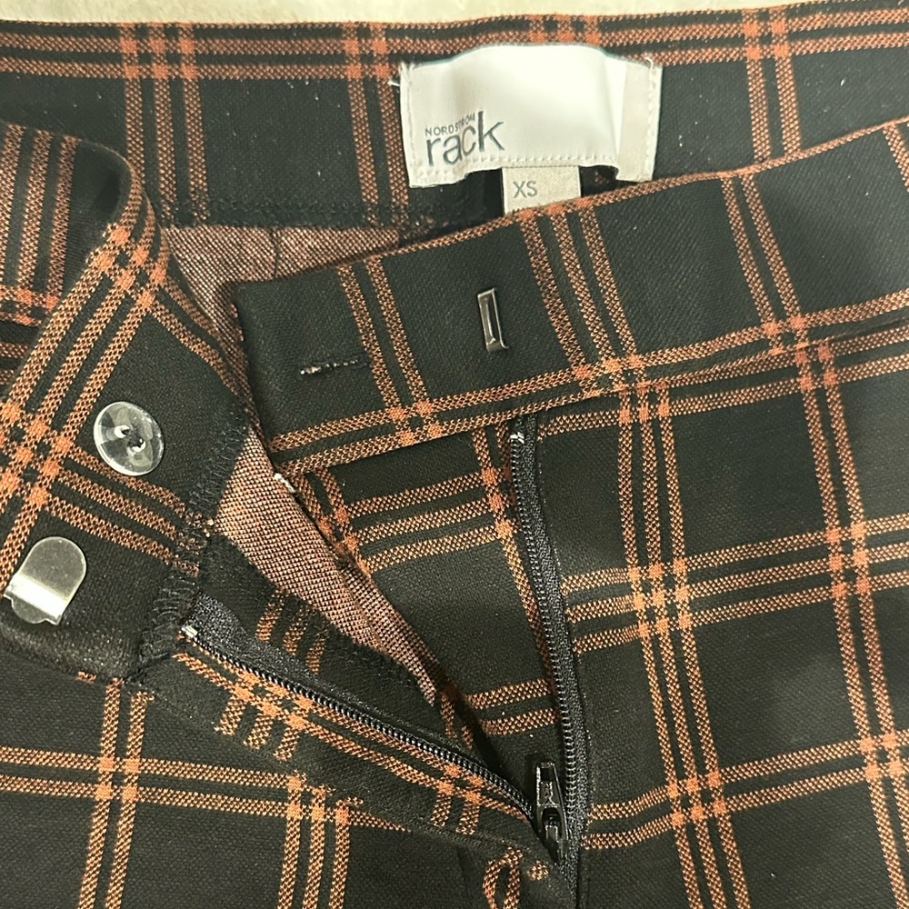 Nordstrom Rack Black and Rust Plaid Ankle Pants, Stretch, Zipper and Button XS - Picture 11 of 16